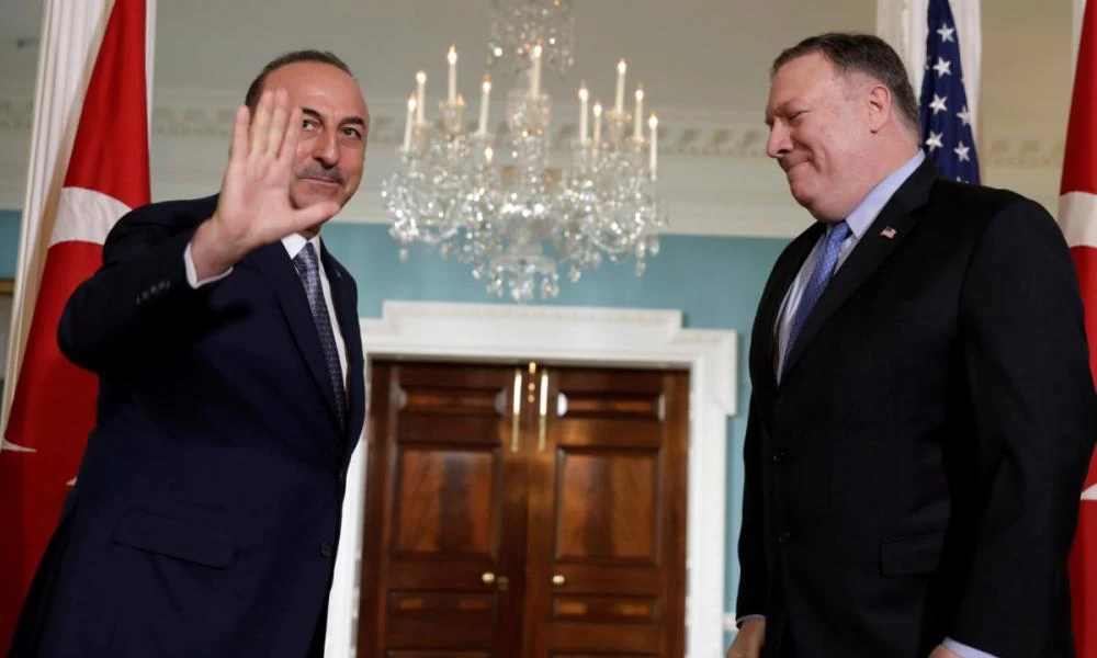 Μετά τον Δένδια ο Πομπεό συναντά τον Τσαβούσογλου